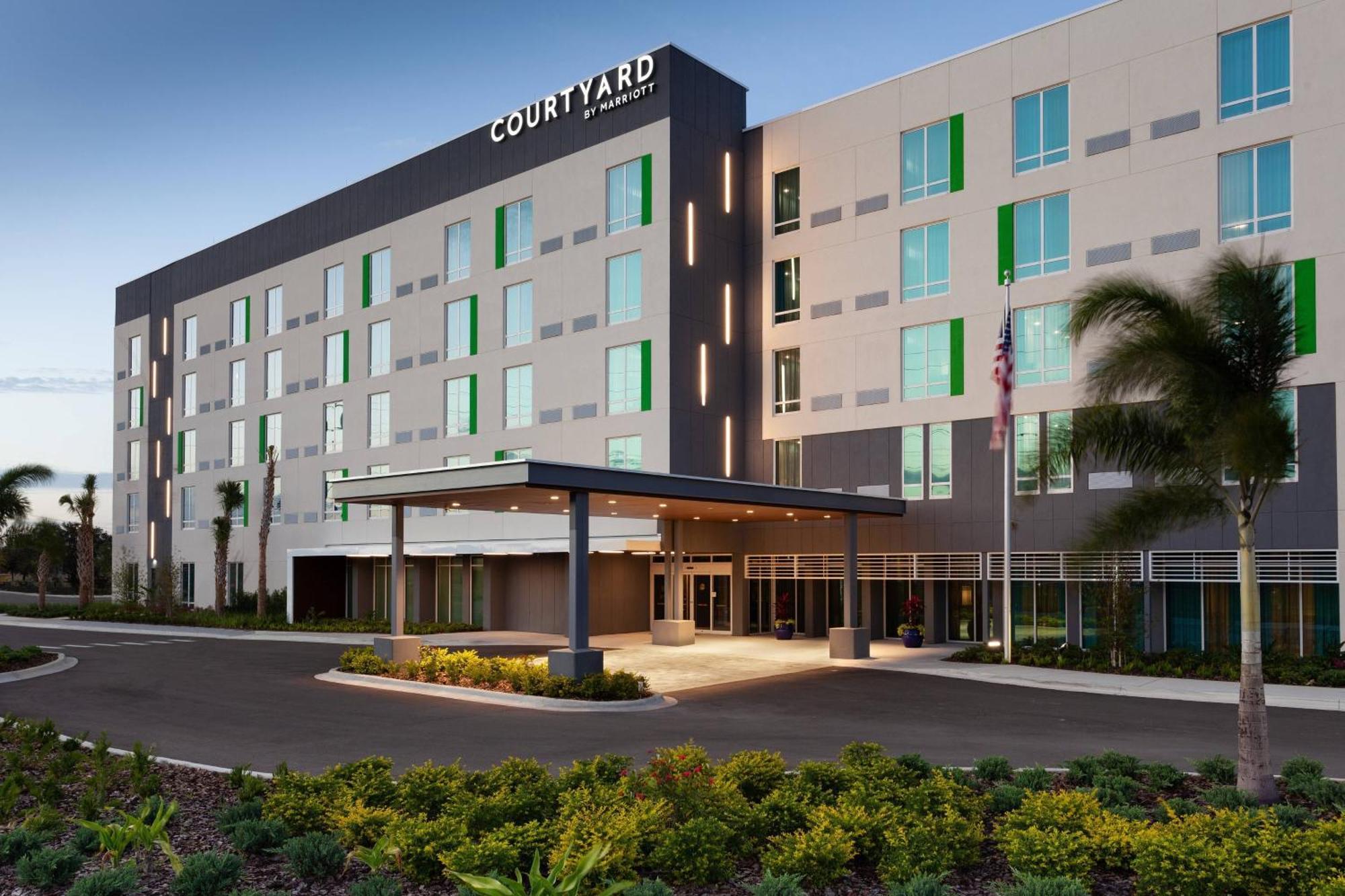 Courtyard By Marriott Winter Haven Hotell Exteriör bild